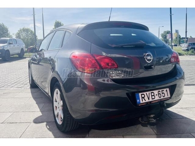 OPEL ASTRA J 1.4 Essentia új teleszkópokkal.azonnal vihető