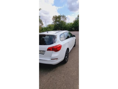 OPEL ASTRA J 1.4 T Cosmo