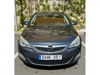 OPEL ASTRA J 1.4 T Cosmo