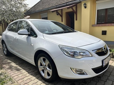 OPEL ASTRA J 1.4 T Essentia