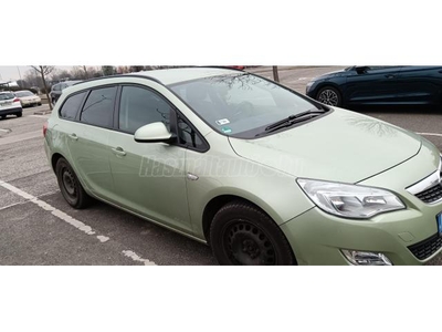 OPEL ASTRA J 1.4 T Sport