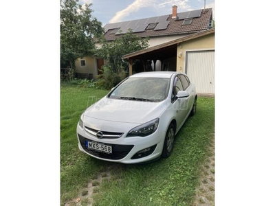 OPEL ASTRA J 1.6 Active