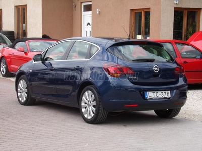 OPEL ASTRA J 1.6 Cosmo Magyarországi! Vezetett szervizkönyv! FOGLALÓZVA!!!