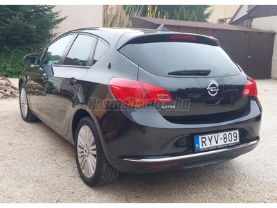 OPEL ASTRA J 1.6 Sport (Automata)