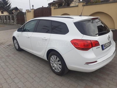 OPEL ASTRA J 1.7 CDTI SPORT TOURER VEZETETT SZK. MAGYARORSZÁGI