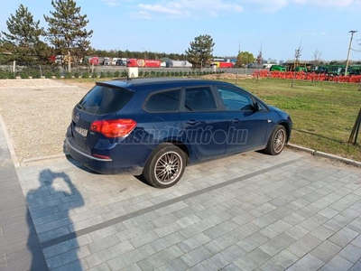 OPEL ASTRA J 2.0 CDTI Active