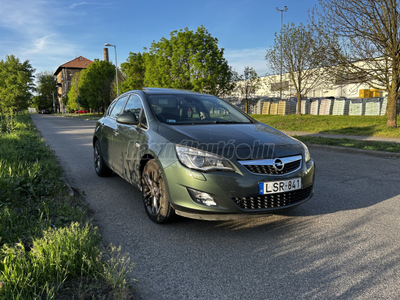 OPEL ASTRA J 2.0 CDTI Sport (Automata)