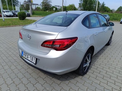 OPEL ASTRA J Sedan 1.4 T Enjoy