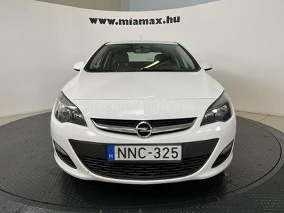 OPEL ASTRA J Sedan 1.6 CDTI Start-Stop Enjoy magyar. 1 tulaj. sérülésmentes. végig vezetett szervizkönyves. ÁFA-s