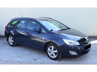 OPEL ASTRA J Sports Tourer 1.6 Selection Magyarországi - végig vezetett szervizkönyv