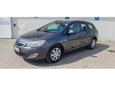 OPEL ASTRA J Sports Tourer 1.6 Sport