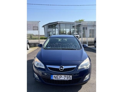 OPEL ASTRA J Sports Tourer 1.7 CDTI Active