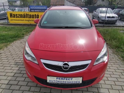 OPEL ASTRA J Sports Tourer 1.7 CDTI Active Sérülésmentes.Digit Klíma.NAVI.Tempomat.Ülésfűtés.190000Km!!!Nagyon szép!!!