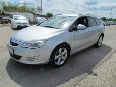 OPEL ASTRA J Sports Tourer 1.7 CDTI Cosmo Magyar-1.TULAJ-NAVI