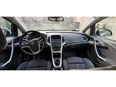 OPEL ASTRA J Sports Tourer 1.7 CDTI Sport