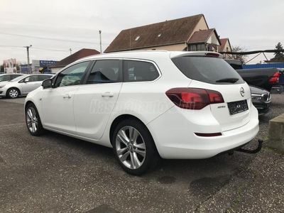 OPEL ASTRA J Sports Tourer 1.7 CDTI Sport +NAVImagyar++18'ALU++VonóHorog+ElsőTulaj+Sz.Könyv+Tempomat