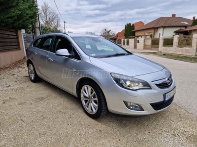 OPEL ASTRA J Sports Tourer 2.0 CDTI Sport (Automata) XENON! VÉGIG VEZETETT SZERVIZKÖNYV!