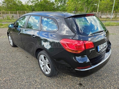 OPEL ASTRA Sports Tourer 1.6 Sport DIGIT.KLÍMA. TEMPOMAT