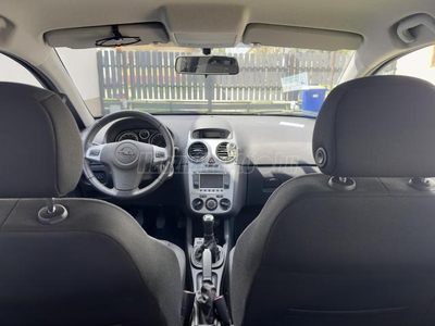 OPEL CORSA D 1.2 Cosmo Vezetett szervizkönyves valós km