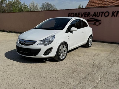 OPEL CORSA D 1.4 Cosmo Ülésfűtés!Kormányfűtés!Tolatóradar!Kihangosító!Navigáció!