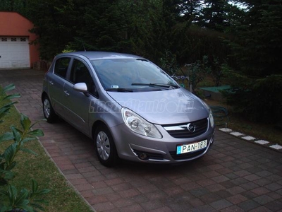 OPEL CORSA D 1.4 Enjoy Kítűnő állapotú Klímás családi autó !!!!!