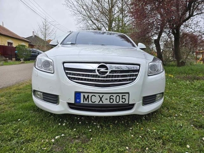 OPEL INSIGNIA Sports Tourer 2.0 CDTI Sport