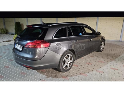 OPEL INSIGNIA Sports Tourer 2.0 T Sport