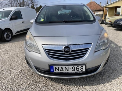 OPEL MERIVA B 1.3 CDTI Cosmo