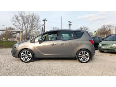 OPEL MERIVA B 1.4 T Cosmo Vonóhorog. Magas felszereltség. Szép állapot