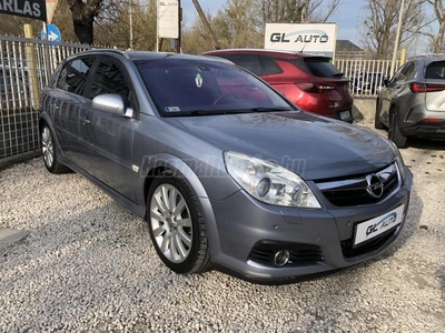 OPEL SIGNUM 3.0 V6 CDTI Sport