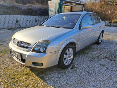 OPEL VECTRA 2.0 T Cosmo