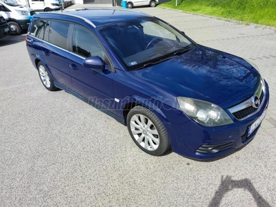 OPEL VECTRA C Caravan 1.9 CDTI Cosmo