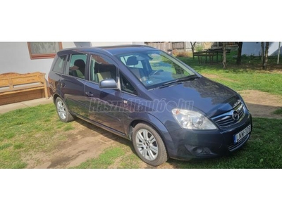 OPEL ZAFIRA B 1.9 CDTI Cosmo