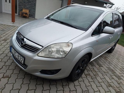 OPEL ZAFIRA B 1.9 CDTI Cosmo