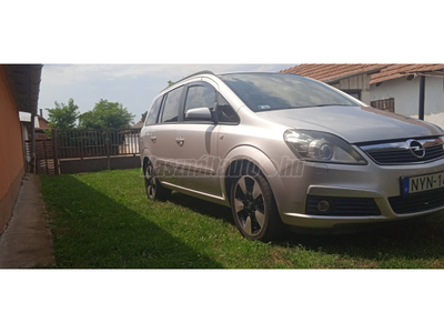 OPEL ZAFIRA B 1.9 DTI Cosmo