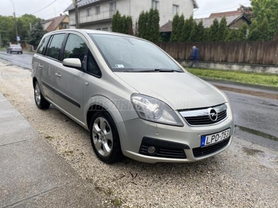 OPEL ZAFIRA B 1.9 DTI Cosmo (Automata)