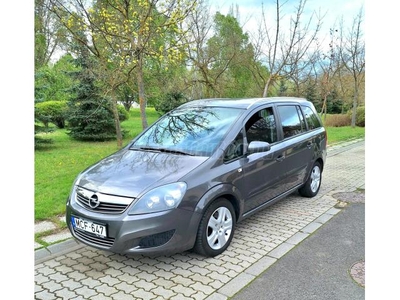 OPEL ZAFIRA B 1.9 DTI Essentia (Automata)