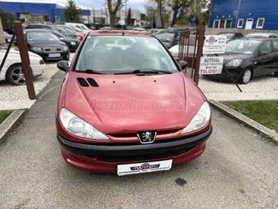 PEUGEOT 206 1.1 Color Line Rendszám: AEKO-462