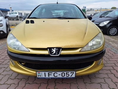 PEUGEOT 206 1.1 Presence