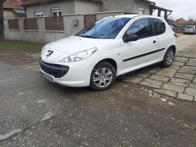 PEUGEOT 206+ 1.1 Urban