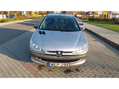 PEUGEOT 206 1.4 HDi Urban Pack Gyári tetőcsomagtartóval !!! FRISS MŰSZAKI VIZSGÁVAL !!!