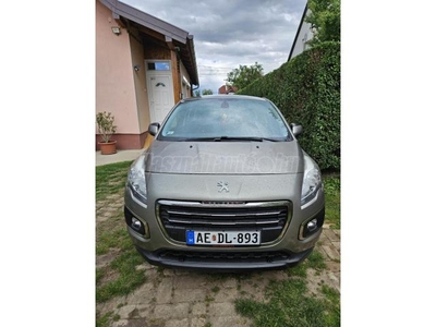 PEUGEOT 3008 1.6 HDi Style