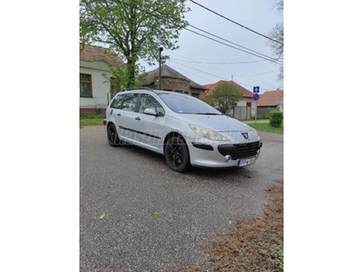 PEUGEOT 307 2.0 HDi Sportline