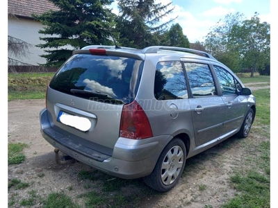 PEUGEOT 307 SW 2.0 HDi Premium