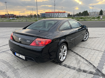 PEUGEOT 407 Coupe 2.7 HDi V6 Feline (Automata)