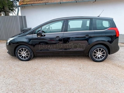 PEUGEOT 5008 1.6 HDi Premium 7 személyes Kitűnő állapotban! VONÓHOROG!