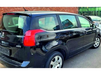 PEUGEOT 5008 1.6 HDi Premium