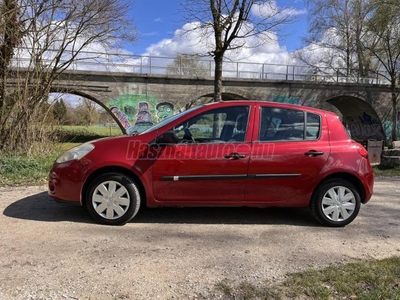 RENAULT CLIO 1.2 16V Authentique