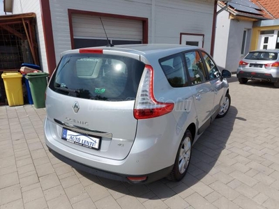 RENAULT GRAND SCENIC Scénic 1.5 dCi Dynamique LEINFORMÁLHATÓ. 138.000 KM. TOLATÓKAMERA. GYÁRI NAVIGÁCIÓ