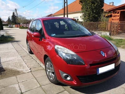 RENAULT GRAND SCENIC Scénic 1.5 dCi Privilege EDC